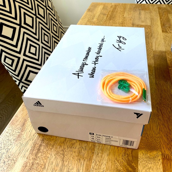 Adidas Trae Young 1 - peach tree - Picture 5 of 5